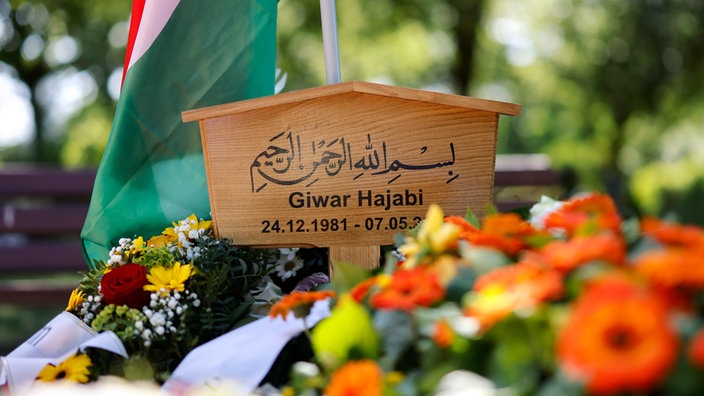 Das Grab des Rappers Xatar auf dem Nordfriedhof in Bonn