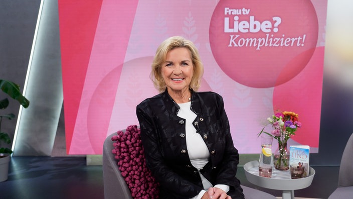Porträtbild von Hera Lind, auf dem sie in die Kamera lächelt