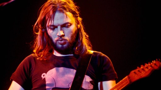 Pink-Floyd-Gitarrist David Gilmour 1977 bei einem Auftritt in Paris