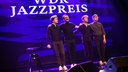 Das Ensemble Masaa auf der Bühne des Theater Gütersloh nach dem Preisträgerkonzert.