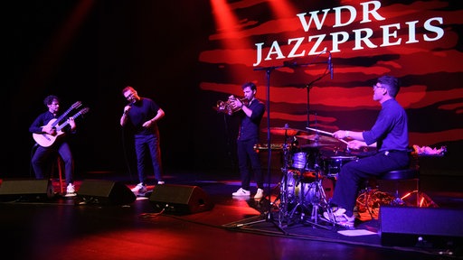 Sänger Rabih Lahoud gewann den WDR Jazzpreis während der Coronazeit und holte sein Preisträgerkonzert in Gütersloh am Vorabend der Verleihung nach.