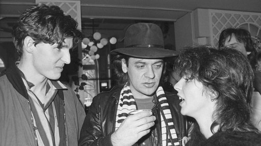 Frankfurt am Main, 11.01.1983. Markus, Nena und Udo Lindenberg beim Treffen im Frankfurter "Odeon"