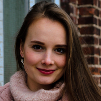 Porträtbild von Josefine Upel