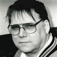 Ein altes schwarz-weiß Porträt des Opfers.