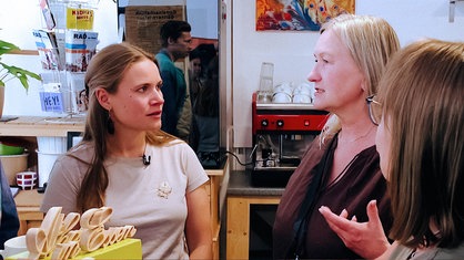 Logopädin Johanna Coppers im Gespräch mit Nicole Lorenz (Nachname geändert)