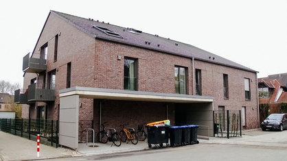 Außenansicht eines Backsteinhauses: Das SeWo-Haus in Münster-Roxel