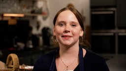 Auf dem Bild sieht man die Herausforderin Karla Müller.