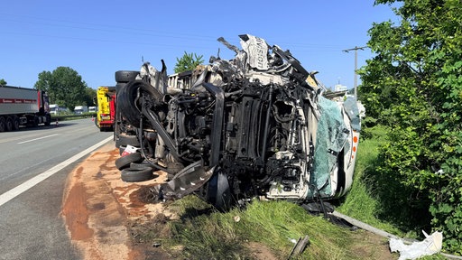Umgestürzter Lkw auf der A2