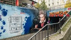 Ein Graffiti von Beethoven am Eingang einer Straßenunterführung.