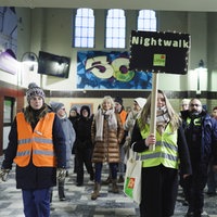 Löhner Nightwalk in der Bahnhofshalle