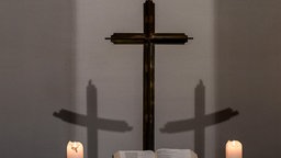 Es ist wohl einer der schlimmsten Missbrauchsfälle in der katholischen Kirche. Das Opfer will nun gegen das Erzbistum Köln klagen.