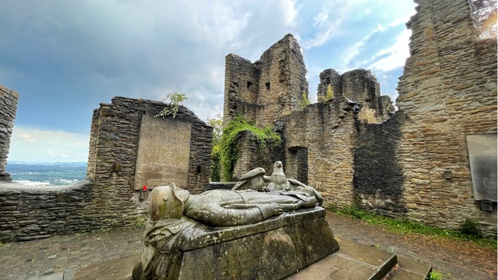 Kriegerdenkmal in der Burgruine Hohensyburg
