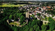 Luftansicht der mittelalterlichen Burg Blankenstein in Hattingen.