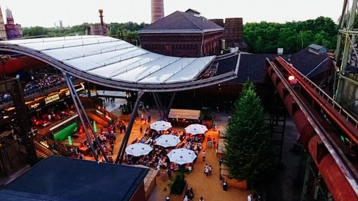 Stadtwerke-Sommerkino im Landschaftspark-Nord Duisburg von oben