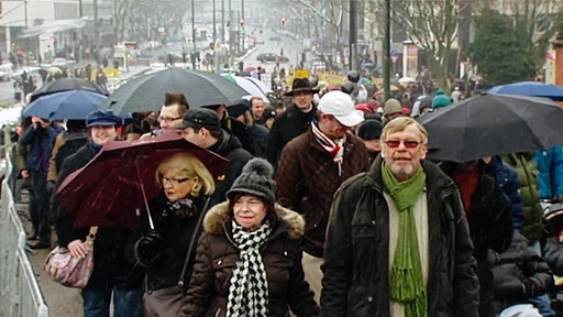 Die letzte Begehung des Düsseldorfer Tausendfüßlers