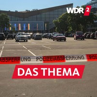 Vorbereitung für den Bundesparteitag der AfD in der Essener Grugahalle: Ein Absperrband der Polizei ist vor einem Parkplatz angebracht