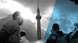 Das Beitragsbild des ARD Radiofeature "Losing my religion?" zeigt Passanten und Gemeindemitglieder die das Aufstellen der neu gestalteten Minarette an der Centrum-Moschee in Hamburg beobachten.