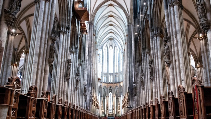 Blick in den Innenraum des Kölner Doms