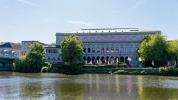 Außenansicht der Stadthalle Mühlheim an der Ruhr.