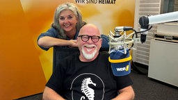 Bernd Gieseking und Moderatorin Heike Knispel im WDR 4-Studio