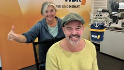 Doc Esser und Moderatorin Heike Knispel im WDR 4-Studio