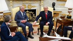 König Charles besucht US-Präsident Donald Trump im Oval Office