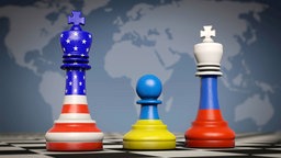 Schachfiguren  - Symbolbild: Friedensverhandlungen zwischen den USA, der Ukraine und Russland