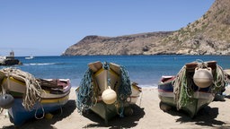 Fischerboote am Strand von Tarrafal, Santiago, Kapverden, Afrika