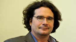 Marc Wittmann arbeitet als Psychologe und Neurowissenschaftler am Institut für Grenzgebiete der Psychologie und Psychohygiene (IGPP) in Freiburg. 