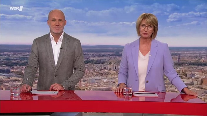 AKS Moderatoren Andreas Bursche und Martina Eßer im Studio