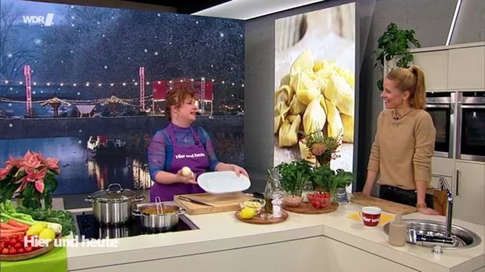 Schneller Tomaten-Eintopf mit Bohnen und Tortellini 