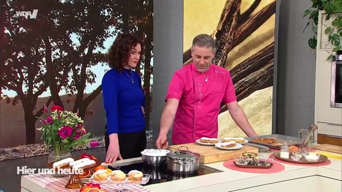 Matthias Ludwigs verrät sein Konditorenrezept für den Gebäckklassiker Éclair mit Vanillecreme.