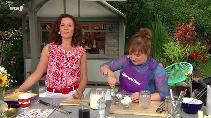 Köchin Julia Floß mit Moderatorin Anne Wilmes im Hier und Heute Studio