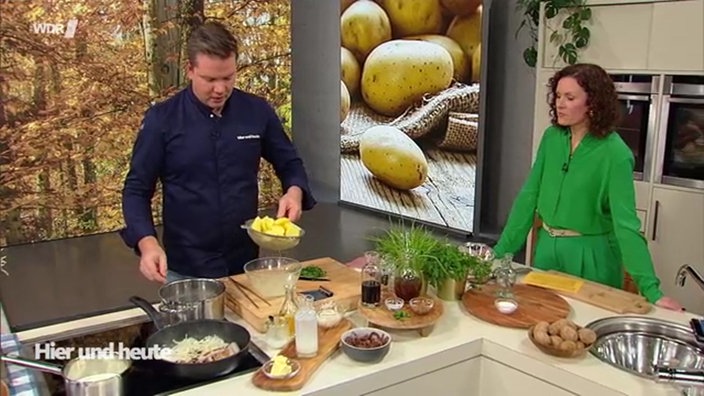 Zwiebelrostbratwürstchen mit Kartoffelstampf und Malzbiersoße