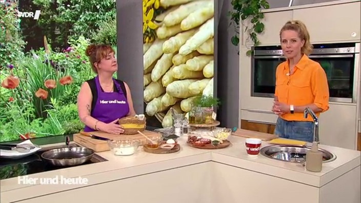 Feine Spargel-Crostini mit Zitronenricotta und Mandeln