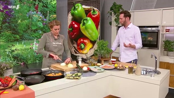 Mamas Antipasti und mediterran gefüllte Hühnerbrust