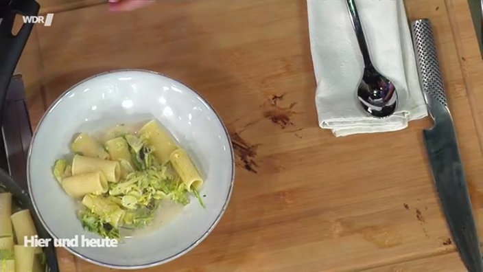 Leichte Rosenkohl-Pasta