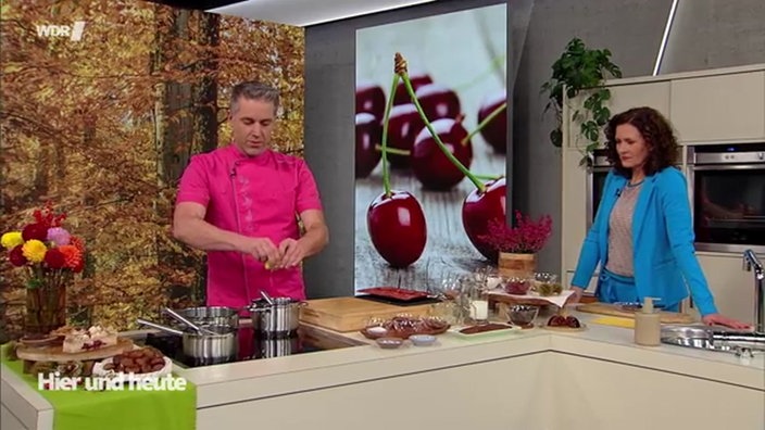 Aufnahme von Patissier Matthias Ludwigs beim Backen.