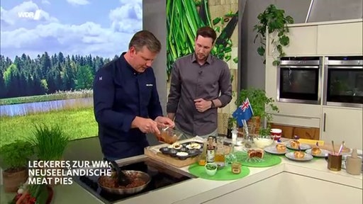 Kleine Meat Pies für die WM-Küche