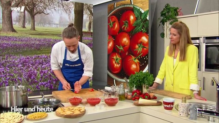 Miriam Lnage und Lars Middendorf kochen Penne all’arrabbiata