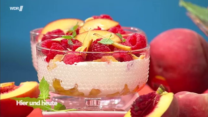 Bild von Pfirsich Melba im Glas