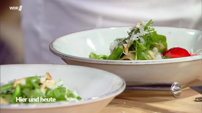 Überbackene Schweinefleischröllchen mit Spargelfüllung