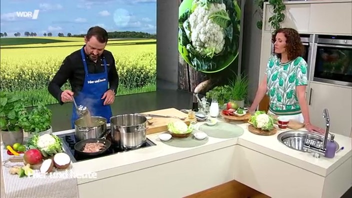 Blumenkohl-Currysuppe mit Hähnchenspieß