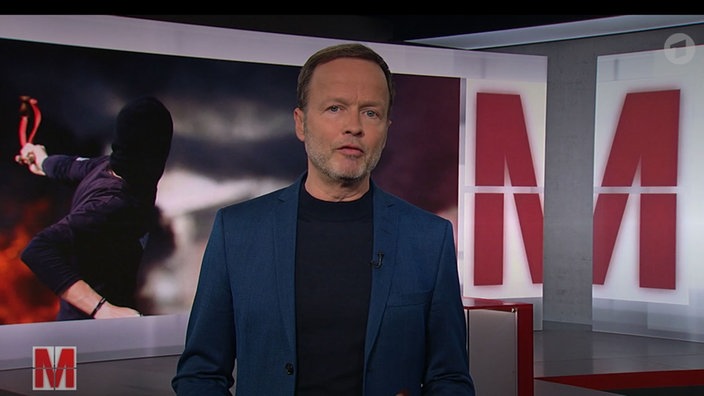 Georg Restle moderiert am 20.04.2023 die Reportage "Die Märtyrer-Kinder – Im Herzen des Nahostkonflikts" im MONITOR-Studio an. 