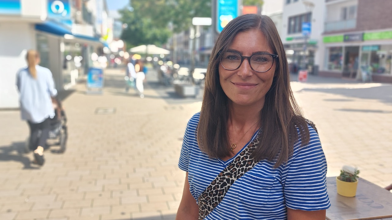 Person schaut in die Kamera