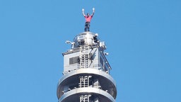 Der US-Freeclimber Alex Honnold besteigt ungesichert den Taipei101-Wolkenkratzer in Taiwans Hauptstadt Taipeh