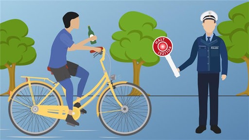 Ein Fahrradfahrer trinkt Alkohol und wird von einem Polizisten angehalten