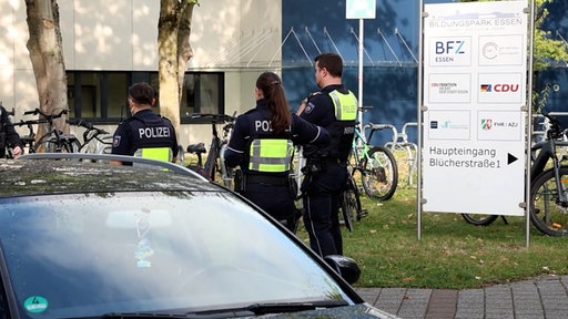 Polizisten am Einsatzort