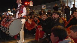 Türkische Fußballfans feiern den WM-Einzug