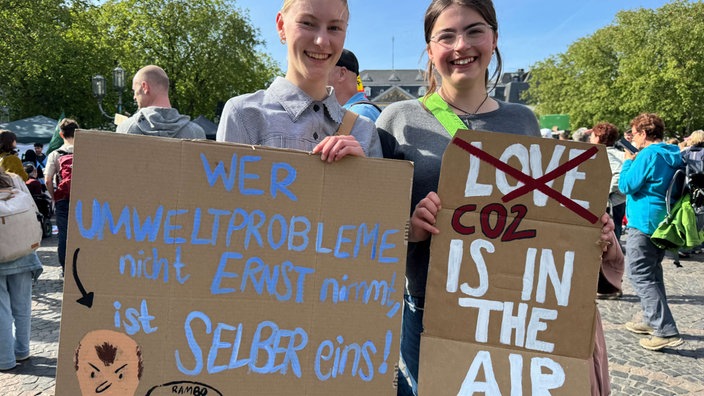 Merle Groscurth und Florentine Fink in Bonn 